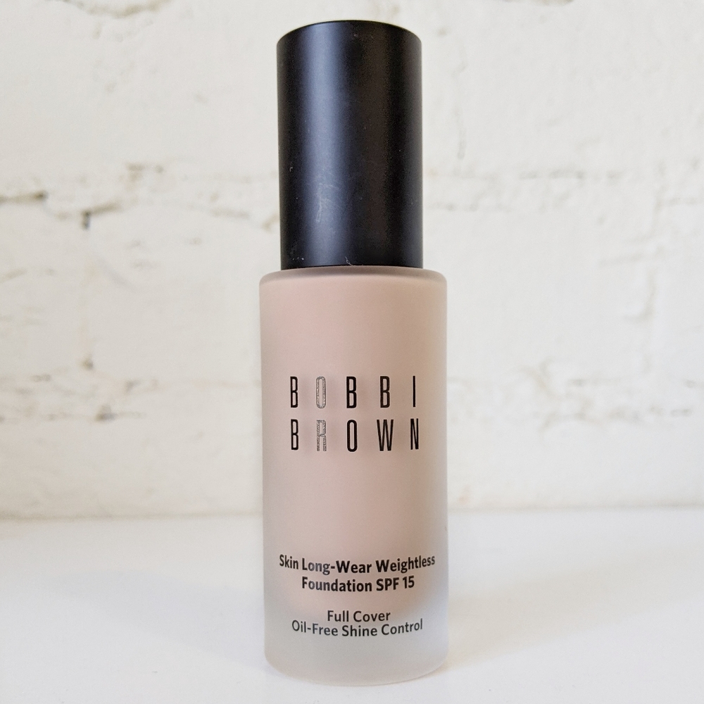 Bobbi Brown Skin Long-Wear Weightless Foundation
